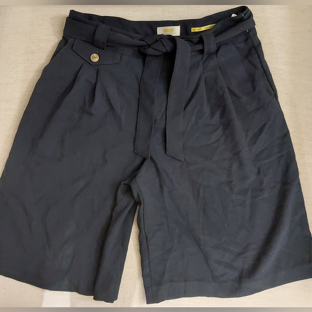 Mauve Black Paperbag Tie-Waist Bermuda Shorts B-238